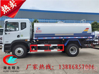 小型洒水车 园林绿化与工程降尘的多功能解决方案